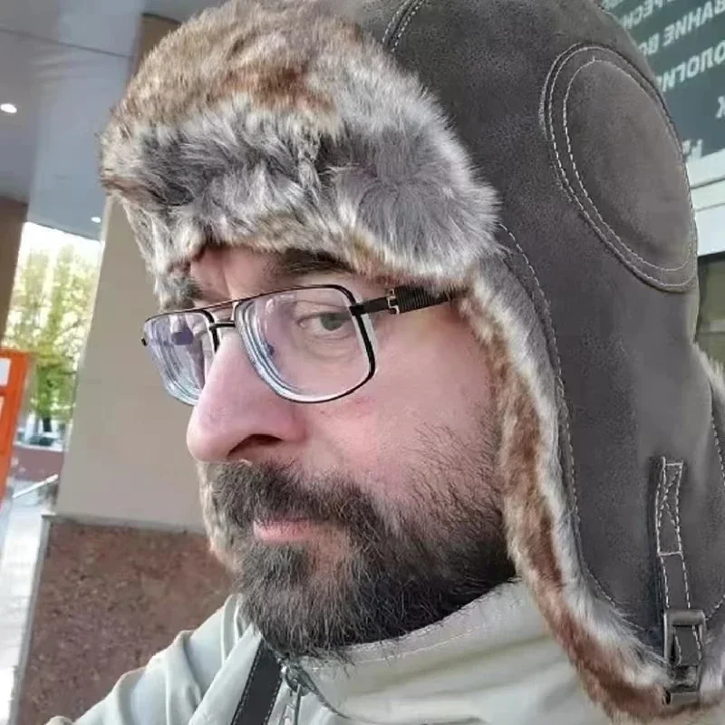 Leather SnowWint Cap With Ear  - đánh giá và giá Winter Trapper Hat